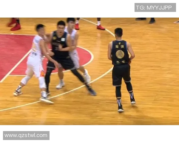 当红小说明星化身篮球巨星在赛场上演绎热血青春与友情的故事 当红小说明星化身篮球巨星在赛场上演绎热血青春与友情的故事
